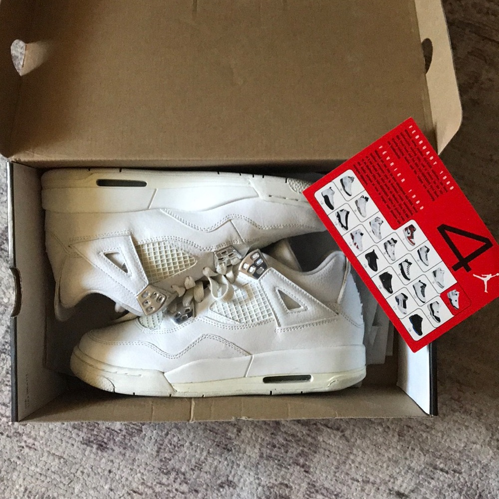 Air Jordan 4 Retro